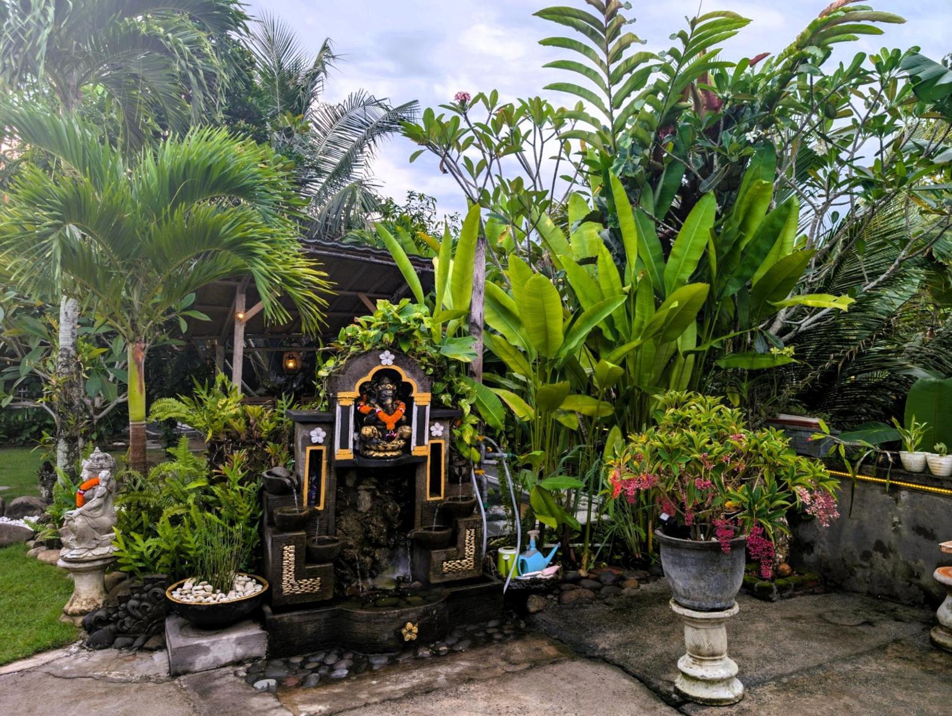 Ayumar Homestay Medewi Pulukan Exterior foto