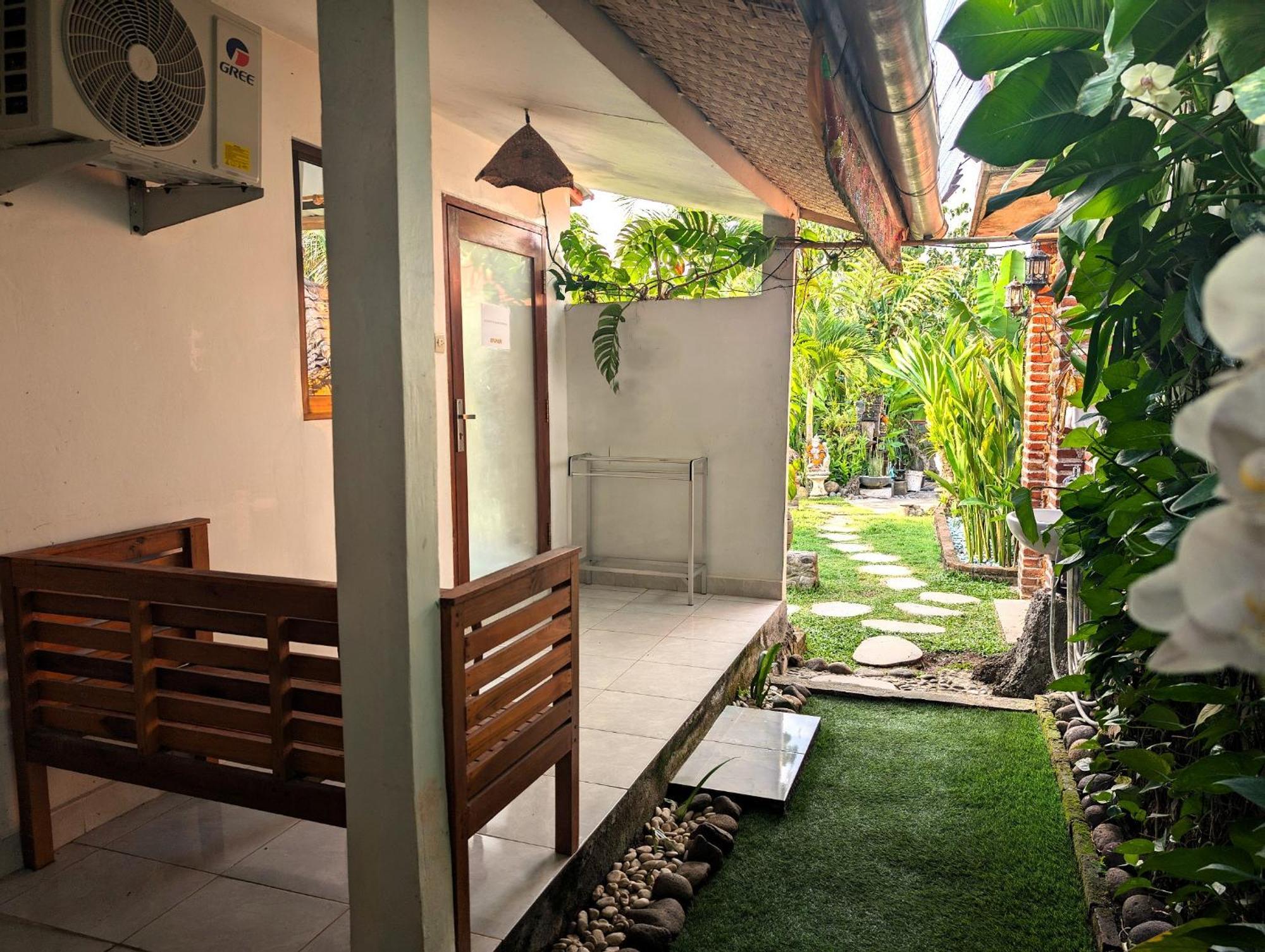 Ayumar Homestay Medewi Pulukan Habitación foto